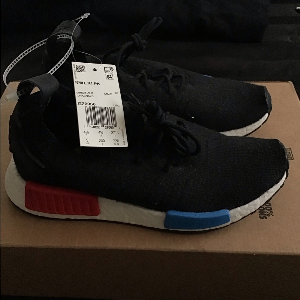 adidas Originals NMD_R1 PK sz 5 women/boys